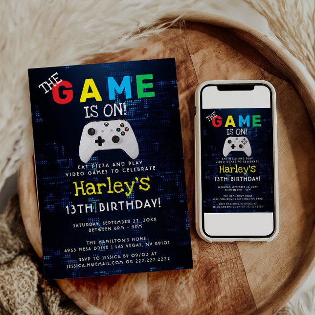 Spelet är på! Anpassningsbar Foto Video Game Birth Inbjudningar (Skapare uppladdad)