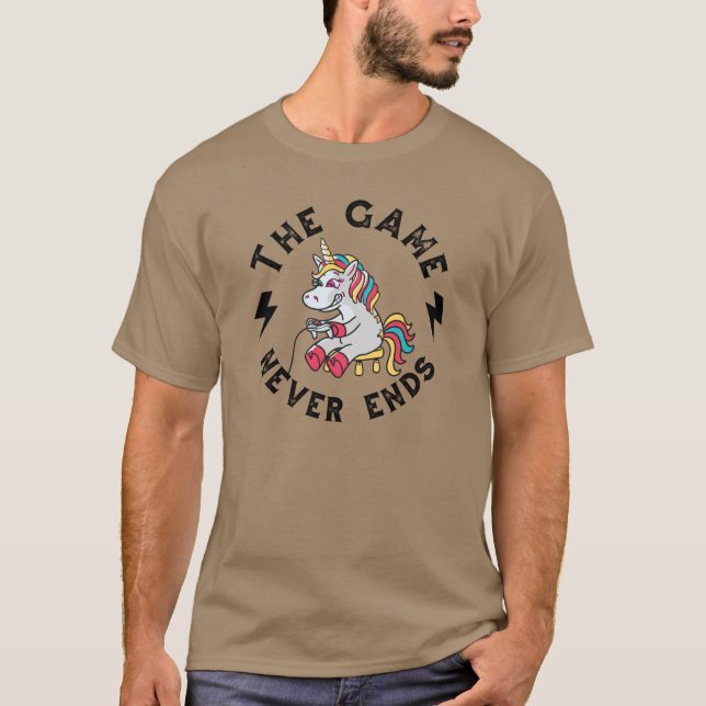 Spelet tar aldrig slut för enhörningar t shirt (Framsida)