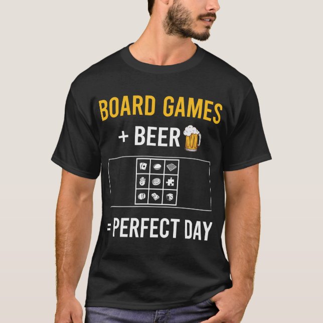 Spelspel i Beer Day Board-spel T Shirt (Framsida)