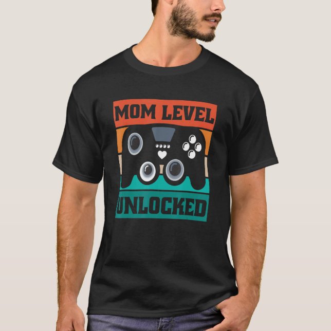 Spelspelaren Nyfödd bebis Retro Mamma på Mamma-niv T Shirt (Framsida)