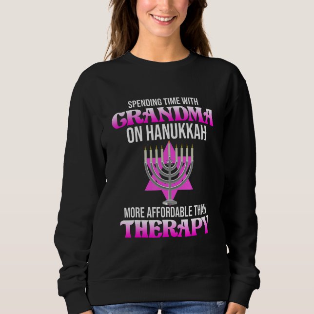 Spending Time With Grandma On Hanukkah Jewish Jew  T Shirt (Framsida)