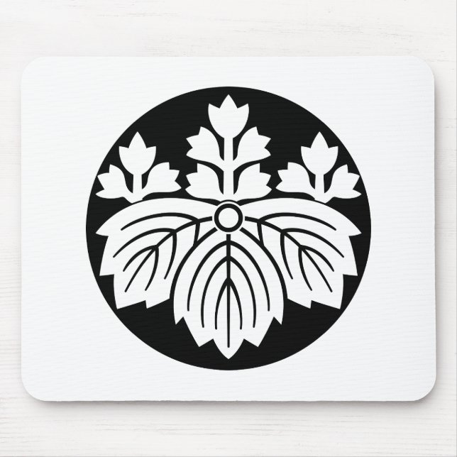Spetsbladig Paulownia med 53 blommor i risbakelse Musmatta (Framsidan)