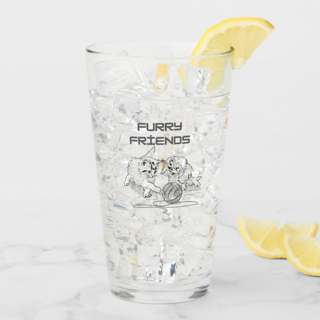 Spettråd - två kittens vid Play T-Shirt Glaskopp (Bakside Is)