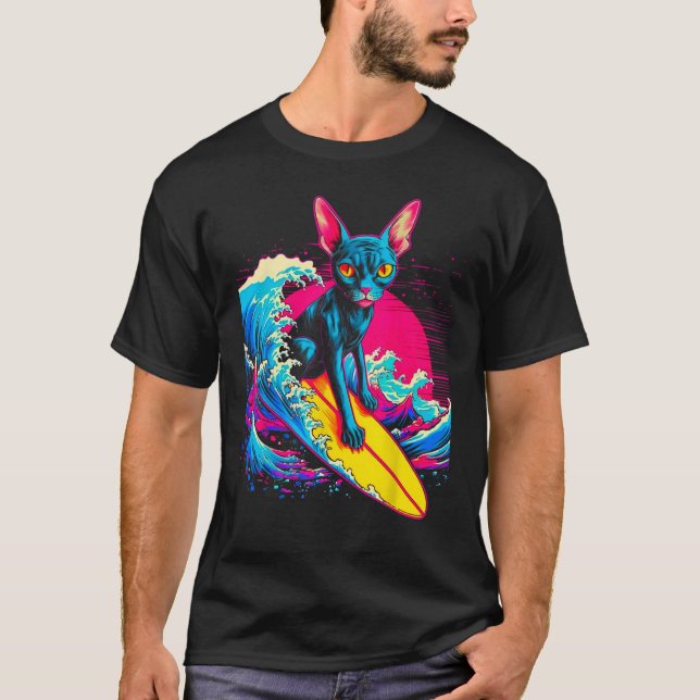 Sphynx Hairless Cat Surfing T Shirt (Framsida)