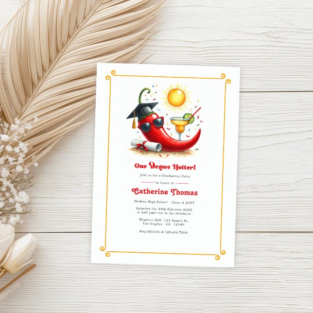 Spicy One Degree Varmare Examenfest Inbjudningar (Spicy One Degree Hotter Graduation Party Invitation)