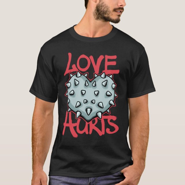 Spiked Heart streetwear T Shirt (Framsida)