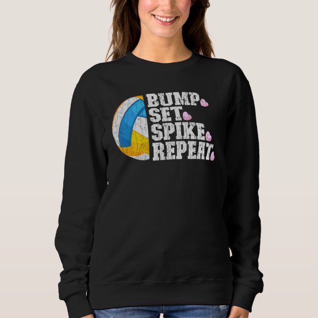Spiket Upprepa Volleyball Graphic Player Co. T Shirt (Framsida)