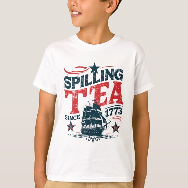 Spilling av tea sedan 1773 Funy 4 juli T Shirt (Framsida)