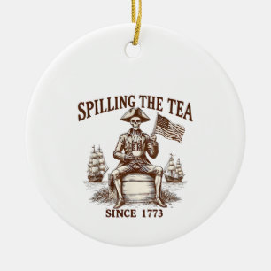 Spilling the Tea sedan 1773 Patriotic Skeleton 4:e Julgransprydnad Keramik