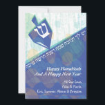 SPINNING DREIDEL Hanukkah Julhälsningar kort<br><div class="desc">Alla mina ritningar är EN-AV-A-TYP-delar av teckningar designade av mig! Du kan bara hitta dem här! De flesta skapas med Adobe Illustrator eller Adobe Photoshop. Andra är unika, handmålade föremål i vattenfärg, gouache och indisk Bläck. Färg, typsnitt och text i bakgrunden kan ändras så att de stämmer överens med din...</div>