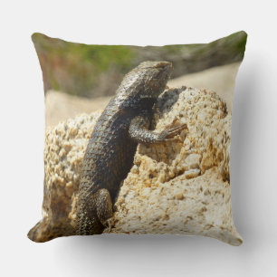 Spiny Lizard med gult vid Joshua Träd Kudde