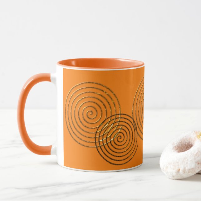 Spiral Celtic symbol guld metallisk Mugg (Med munk)