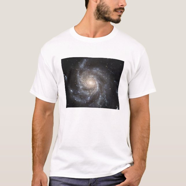 Spiral galaxy Messier 101 T Shirt (Framsida)