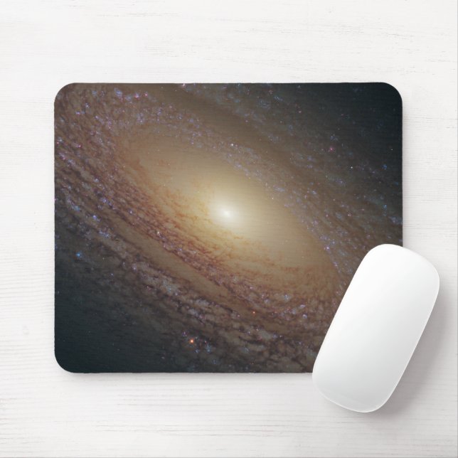 Spiral Galaxy Ngc 2841 Musmatta (Med mus)