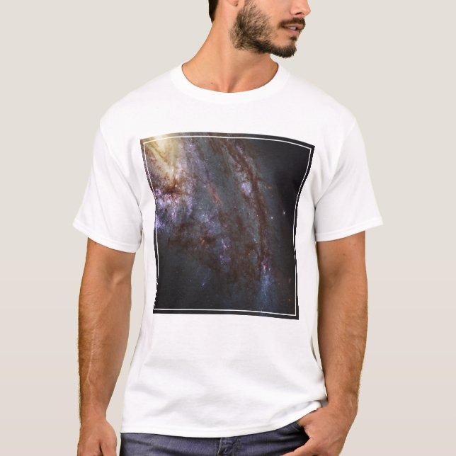 Spiral Galaxy Ngc 3627. T Shirt (Framsida)