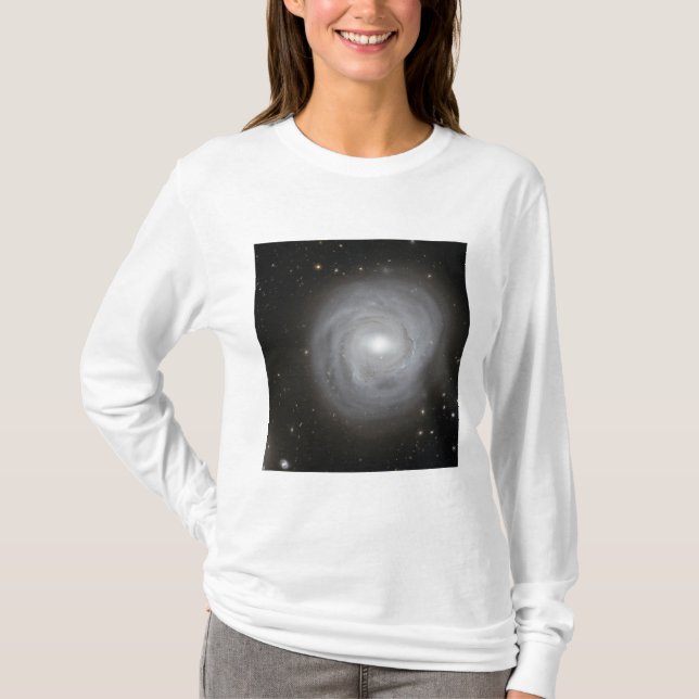 Spiral Galaxy NGC 4921 Tee Shirt (Framsida)