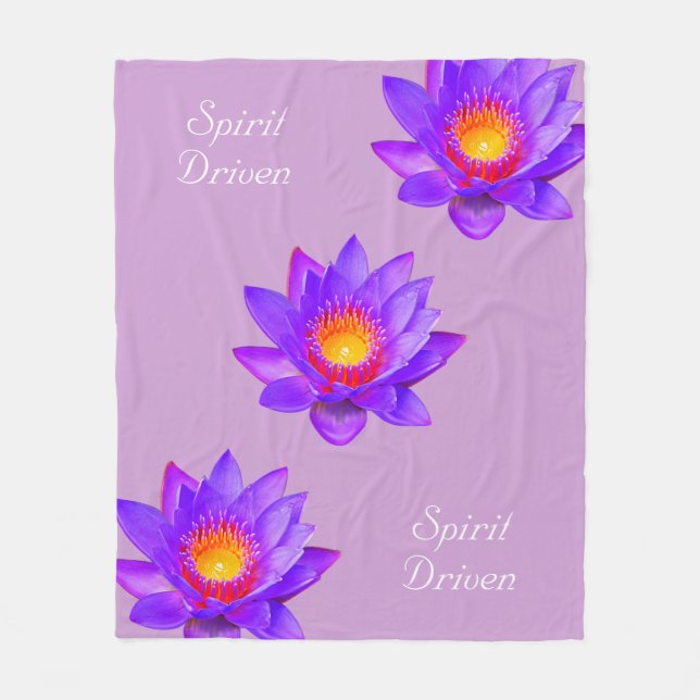 Spirit Driven Lotus Flowers on Violet Fleecefilt (Framsidan)