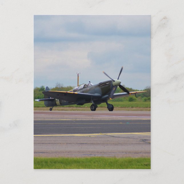 Spitfire efter landning vykort (Framsida)