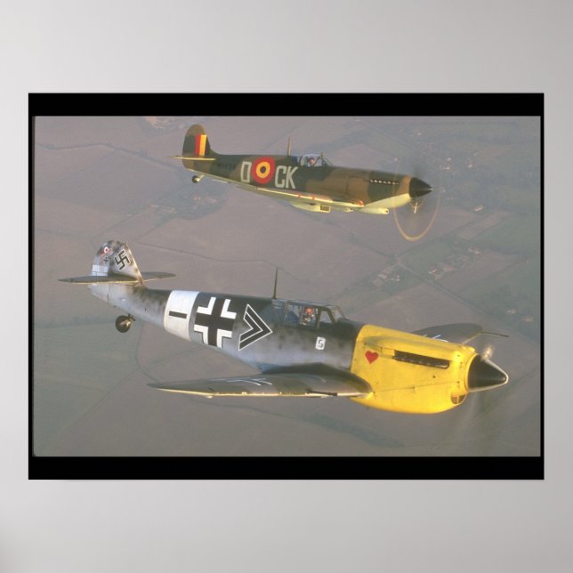 Spitfire (överst) och Messerschmitt_Military Aircr Poster (Framsidan)