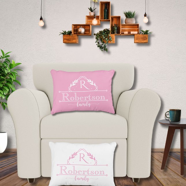 Split Monogram Family Name Baby Pink Frame Prydnadskudde (Skapare uppladdad)