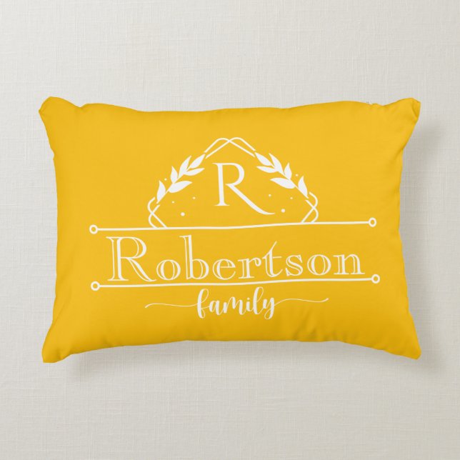Split Monogram Family Name Yellow Orange Frame Prydnadskudde (Framsidan)