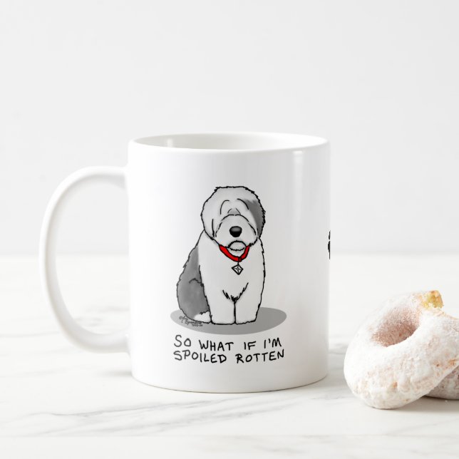 Spoiled Rotten Old English Sheepdog (Grått 1) Kaffemugg (Med munk)