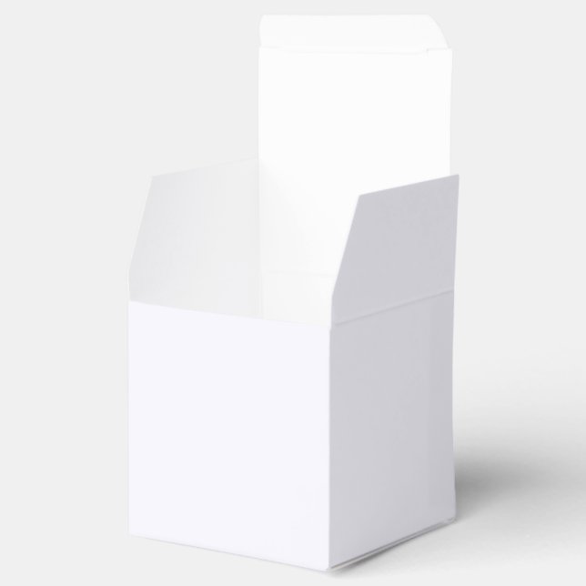 Spökvit Förmånslåda Presentaskar (Öppnad)