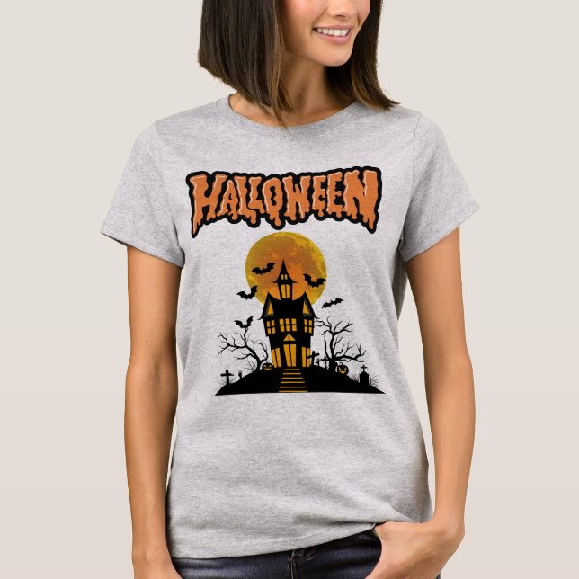 Spook Up Your Style with This Haunted House Hallow T Shirt (Framsida)