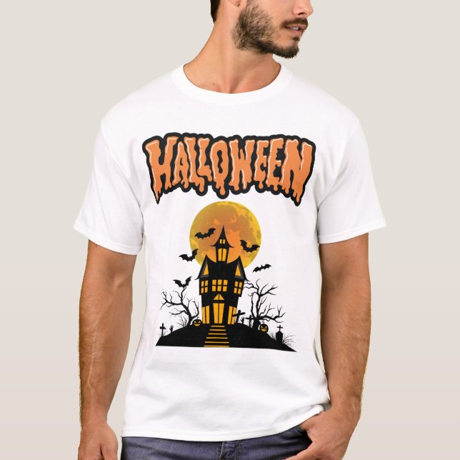Spook Up Your Style with This Haunted House Hallow T Shirt (Framsida)