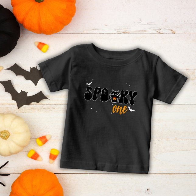 Spooky 1:a födelsedagskalkstrick eller behandling t shirt (Skapare uppladdad)