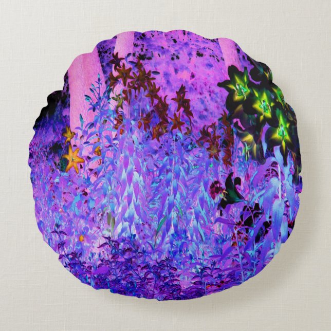 Spooky Black och Crimson Lily Garden Ligcape Rund Kudde (Framsidan)