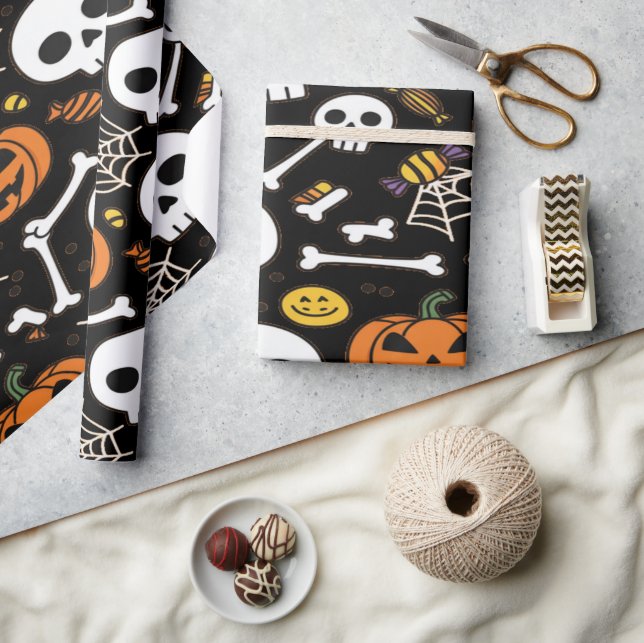 Spooky bones and skeletons for Halloween Presentpapper (Hantverk)