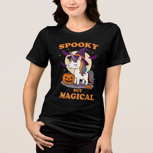 Spooky but Magic Unicorn T-Shirt - Cute Hallowee (Framsida)