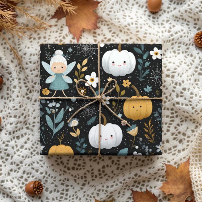 Spooky Cute Halloween Fairy med Pastel Pumpkins Presentpapper (Skapare uppladdad)