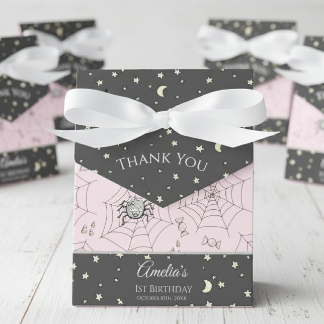Spooky Cute Rosa Fladdermus Halloween Presentaskar (Halloween 1st Birthday Spooky Cute Spider Pink Girl Birthday Party Favor Boxes. Baby Spider & Web)