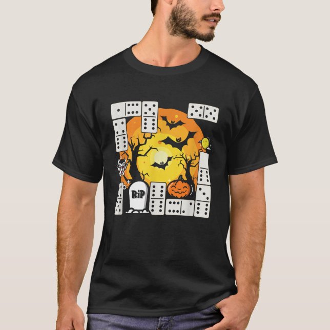 Spooky Dominoes Player Domino Board Game Halloween T Shirt (Framsida)