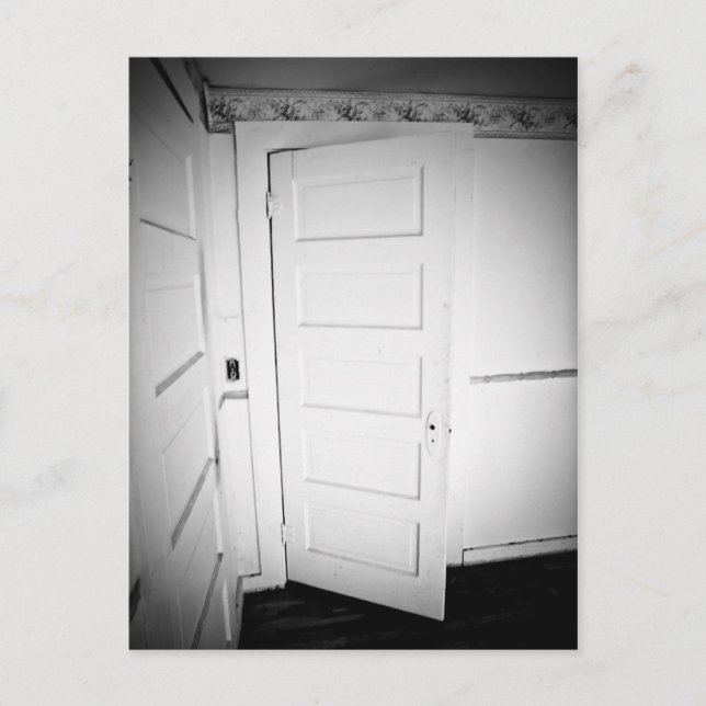 Spooky Door Postcard Vykort (Framsida)