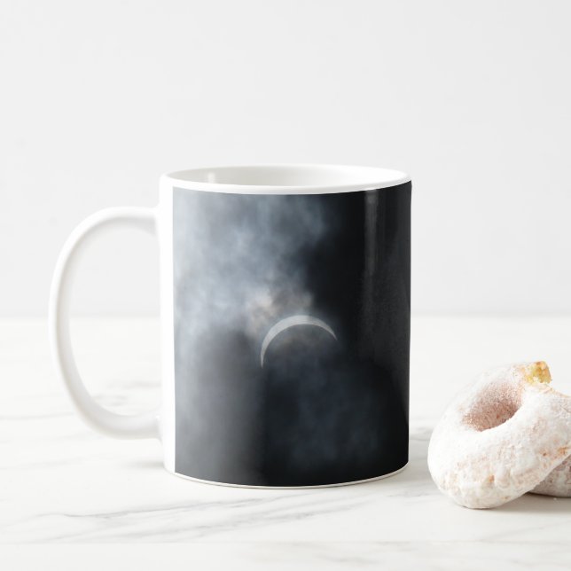 Spooky Eclipse Storm Clouds 2017 Kaffemugg (Med munk)