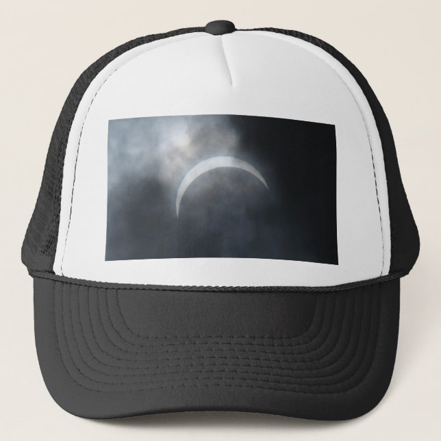 Spooky Eclipse Storm Clouds 2017 Keps (Framsida)