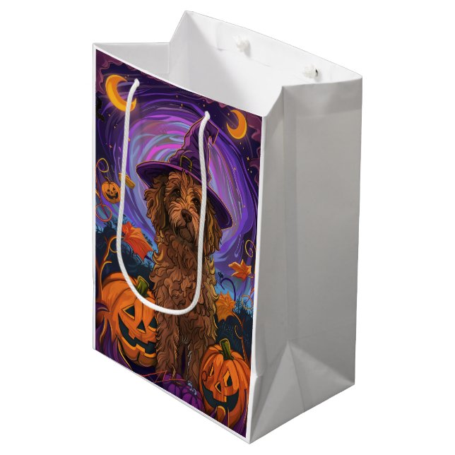 Spooky Goldendoodle Hund Halloween Witch Pumpkin (Framsidan Vinklad)