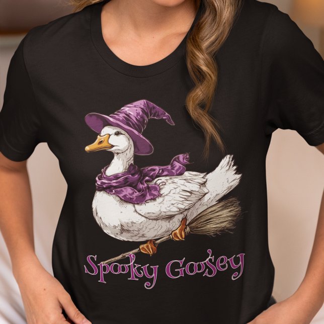Spooky Goosey Goose Halloween Witch  T Shirt (Skapare uppladdad)