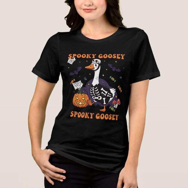 Spooky Goosey Halloween T-Shirt | Funny Skeleton (Framsida)