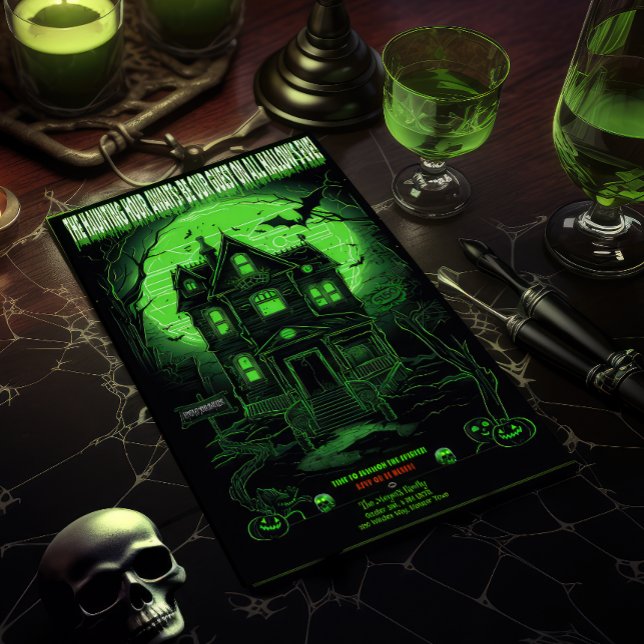 Spooky Grönt Haunted Mansion Halloween fest Inbjudningar (Spooky Fun Haunted Mansion Glowing Green and Black Halloween Party Invite)