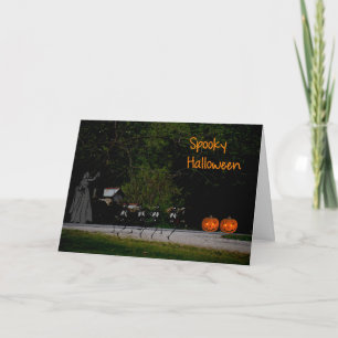 Spooky Halloween-kort med danserande Skeletons Kort