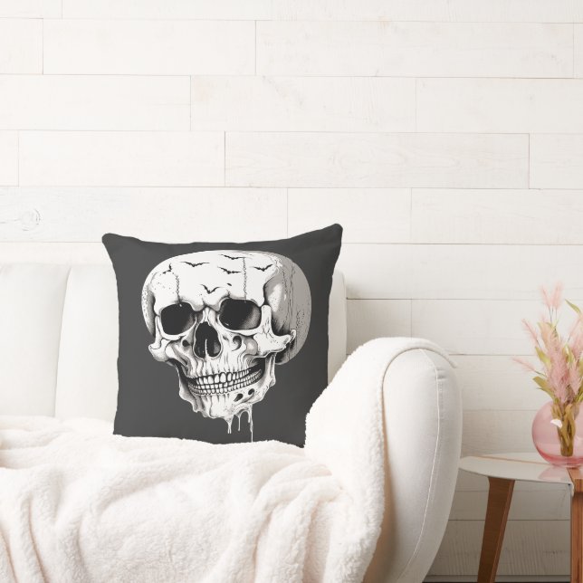Spooky Halloween Melting Cranium With Bat Imagery  Kudde (Soffa)