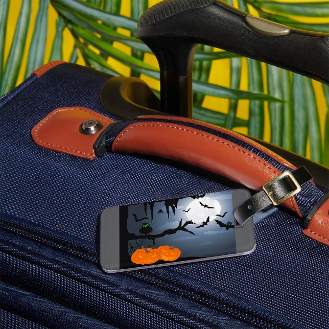 Spooky Halloween Night Scene Bagagebricka (Skapare uppladdad)