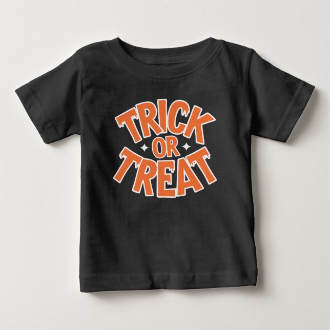 Spooky Halloween Typography & Candy Art T Shirt (Framsida)