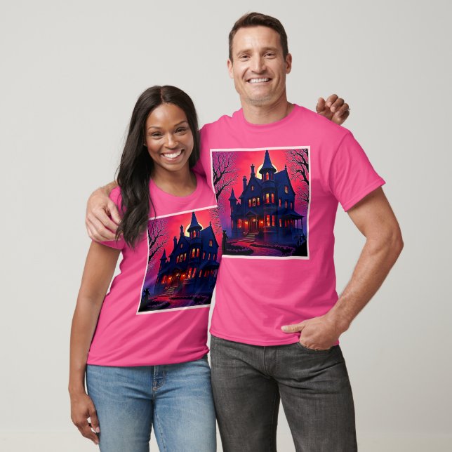 Spooky Haunted House på Dusk Design T Shirt (Unisex)