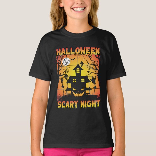 Spooky Haunted Pumpkin Halloween Graphic T Shirt (Framsida)