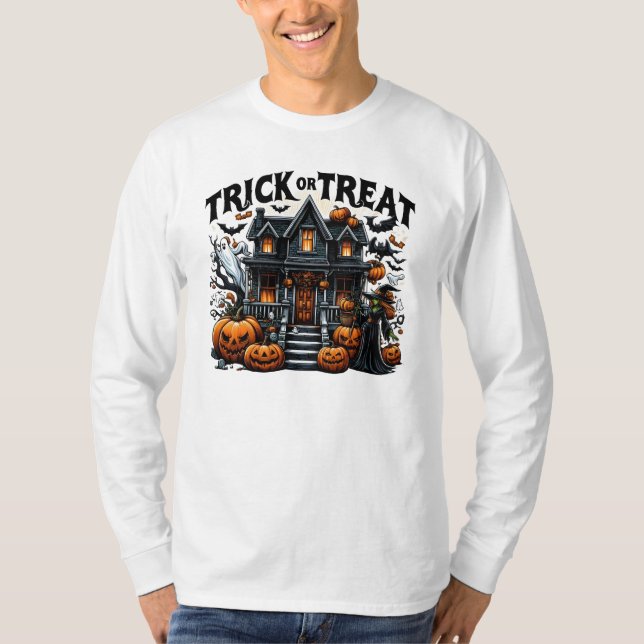 Spooky house med pumpor och spöken t shirt (Framsida)